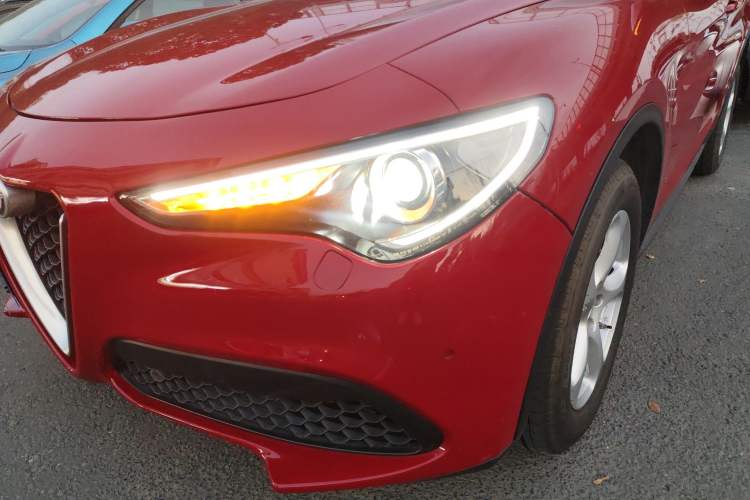 Used Alfa Romeo Stelvio 2017 2.0T 200HP Elite Edition Left Front Headlight