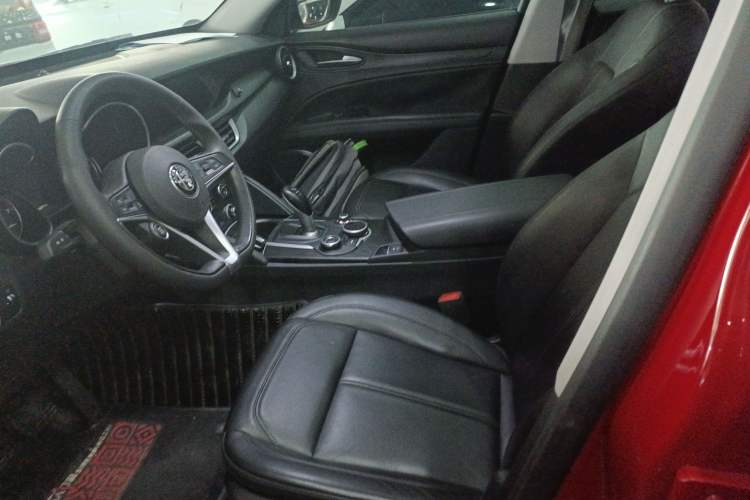 Used Alfa Romeo Stelvio 2017 2.0T 200HP Elite Edition Left Front Seat