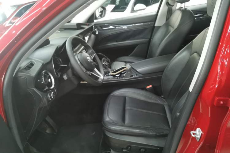 Used Alfa Romeo Stelvio 2017 2.0T 200HP Elite Edition Left Front Seat