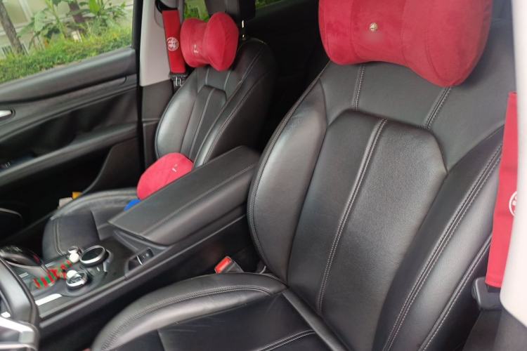 Used Alfa Romeo Stelvio 2017 2.0T 200HP Elite Edition Left Front Seat