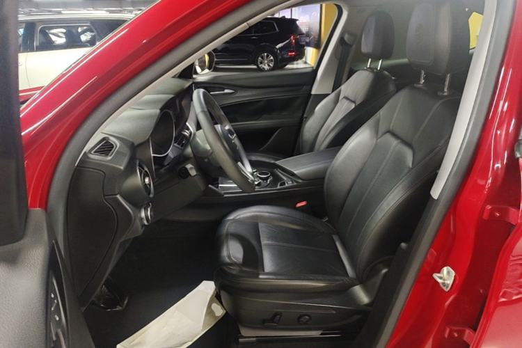 Used Alfa Romeo Stelvio 2017 2.0T 200HP Elite Edition Left Front Seat