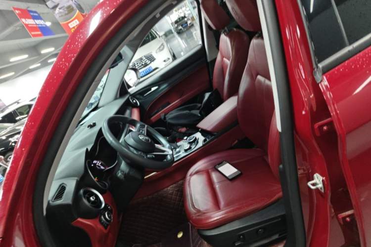 Used Alfa Romeo Stelvio 2017 2.0T 200HP Elite Edition Left Front Seat