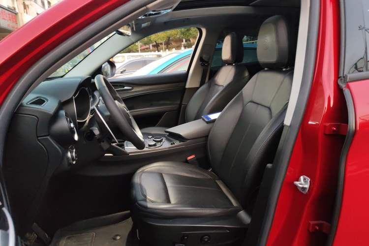 Used Alfa Romeo Stelvio 2017 2.0T 200HP Elite Edition Left Front Seat