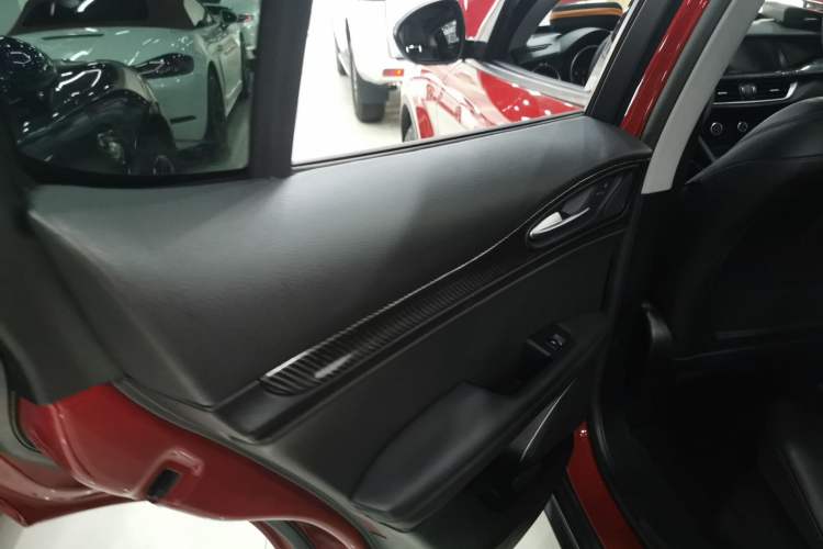 Used Alfa Romeo Stelvio 2017 2.0T 200HP Elite Edition Left Rear Door Interior