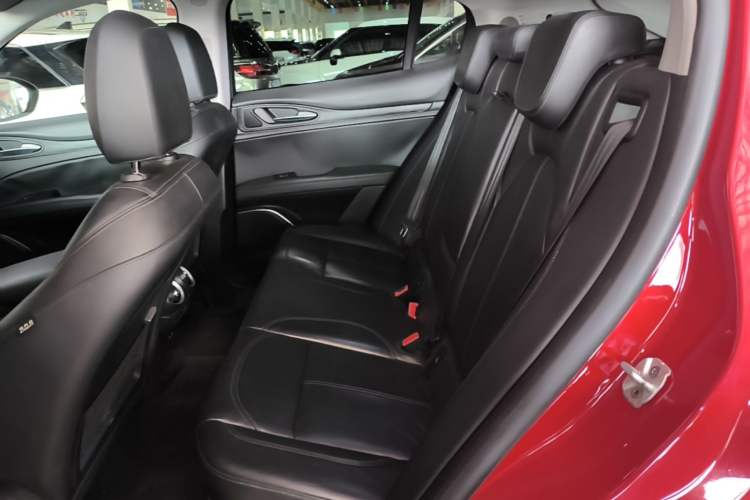 Used Alfa Romeo Stelvio 2017 2.0T 200HP Elite Edition Left Rear Seat