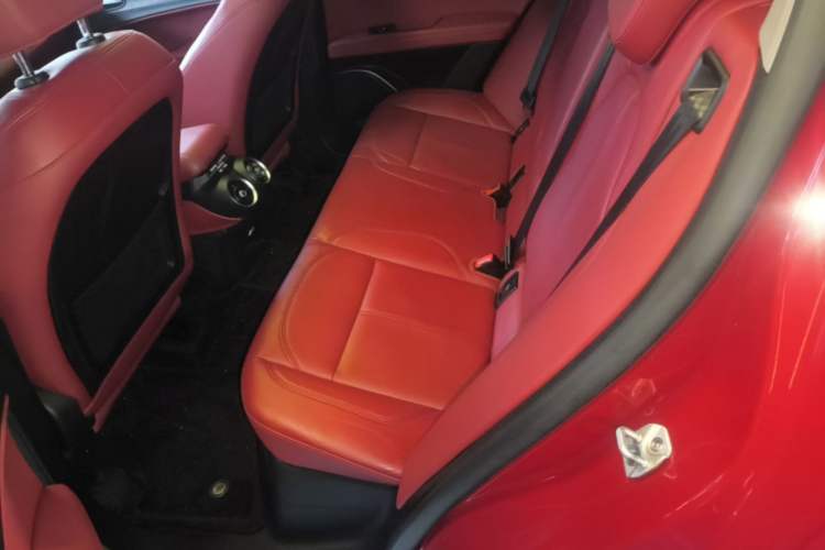 Used Alfa Romeo Stelvio 2017 2.0T 200HP Elite Edition Left Rear Seat