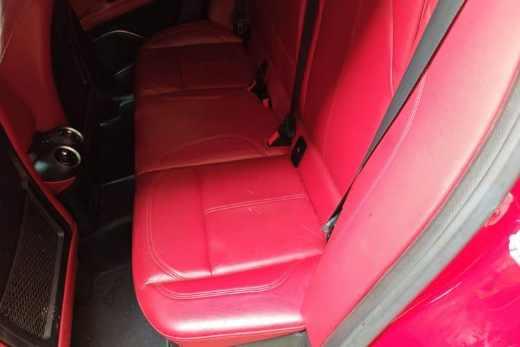 Used Alfa Romeo Stelvio 2017 2.0T 200HP Elite Edition Left Rear Seat