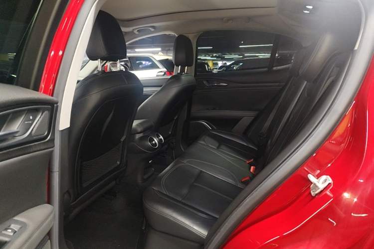 Used Alfa Romeo Stelvio 2017 2.0T 200HP Elite Edition Left Rear Seat