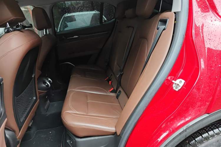 Used Alfa Romeo Stelvio 2017 2.0T 200HP Luxury Edition Left Rear Seat