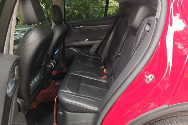 Used Alfa Romeo Stelvio 2017 2.0T 200HP Elite Edition Left Rear Seat