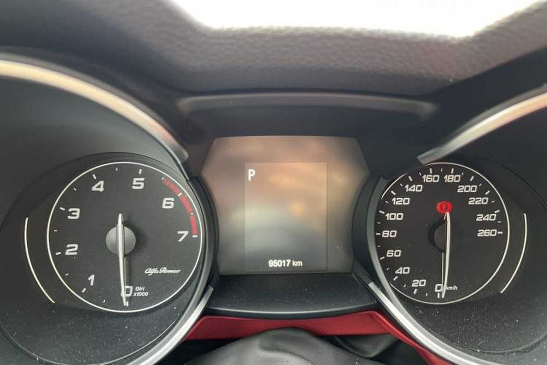 Used Alfa Romeo Stelvio 2017 2.0T 200HP Elite Edition Odometer Close Up