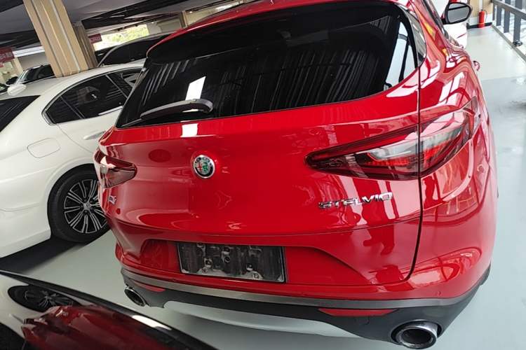 Used Alfa Romeo Stelvio 2017 2.0T 200HP Elite Edition Rear