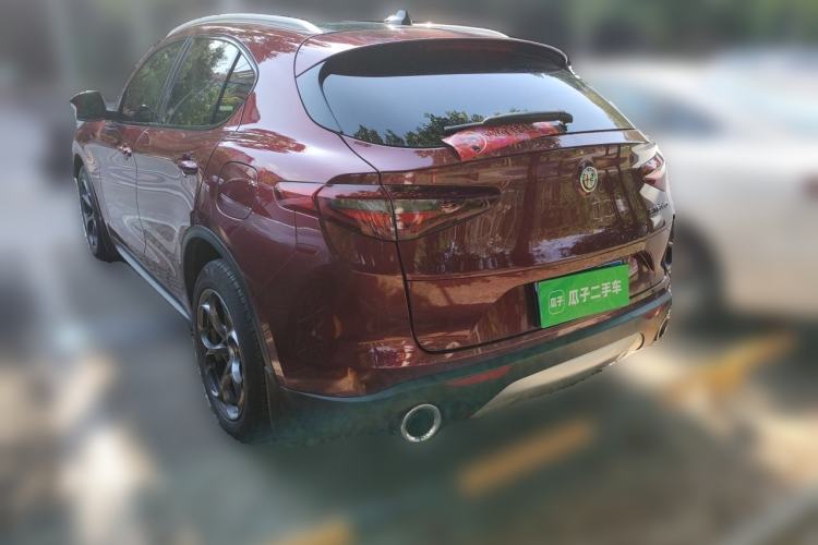 Used Alfa Romeo Stelvio 2017 2.0T 280HP Luxury Edition Rear Left 45 Deg