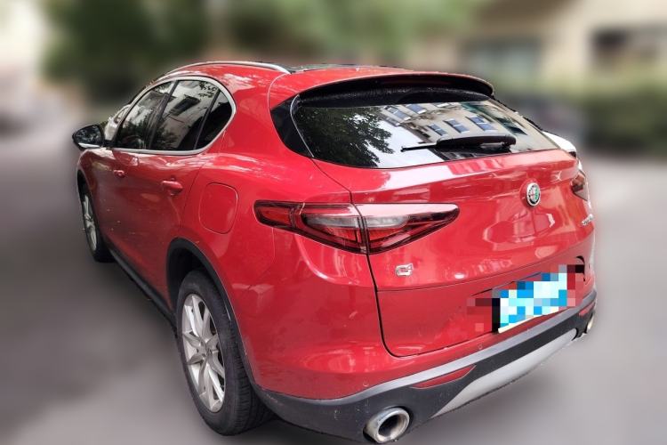 Used Alfa Romeo Stelvio 2017 2.0T 200HP Luxury Edition Rear Left 45 Deg