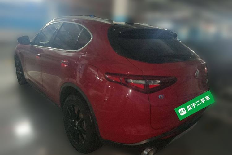 Used Alfa Romeo Stelvio 2017 2.0T 200HP Luxury Edition Rear Left 45 Deg