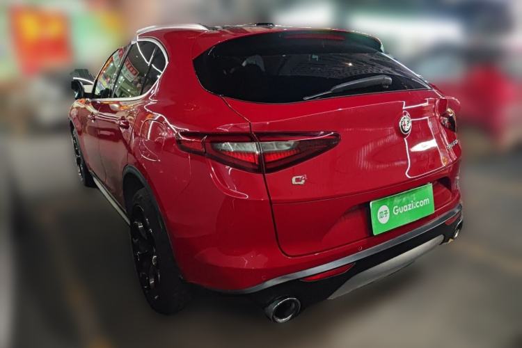 Used Alfa Romeo Stelvio 2017 2.0T 280HP Luxury Edition Rear Left 45 Deg