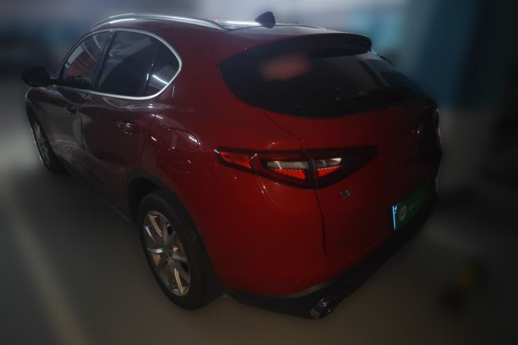 Used Alfa Romeo Stelvio 2017 2.0T 200HP Luxury Edition Rear Left 45 Deg