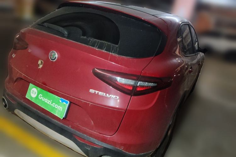 Used Alfa Romeo Stelvio 2017 2.0T 200HP Elite Edition Rear Right 45 Deg