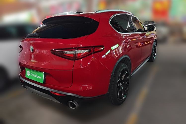 Used Alfa Romeo Stelvio 2017 2.0T 280HP Luxury Edition Rear Right 45 Deg