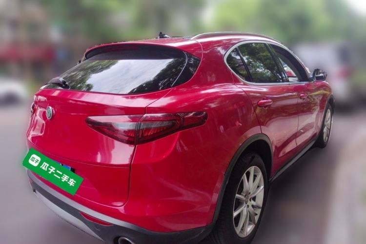Used Alfa Romeo Stelvio 2017 2.0T 200HP Luxury Edition Rear Right 45 Deg
