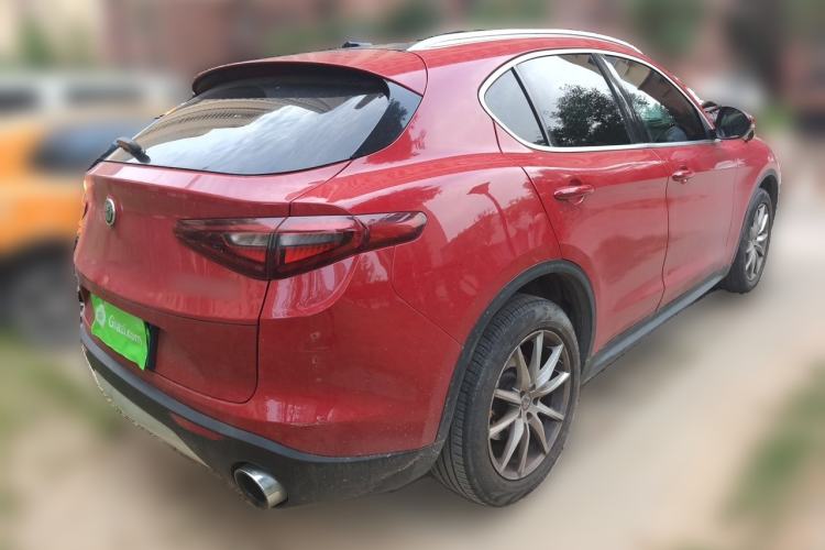 Used Alfa Romeo Stelvio 2017 2.0T 200HP Luxury Edition Rear Right 45 Deg