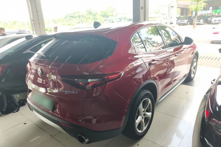 Used Alfa Romeo Stelvio 2017 2.0T 200HP Elite Edition Rear Right 45 Deg