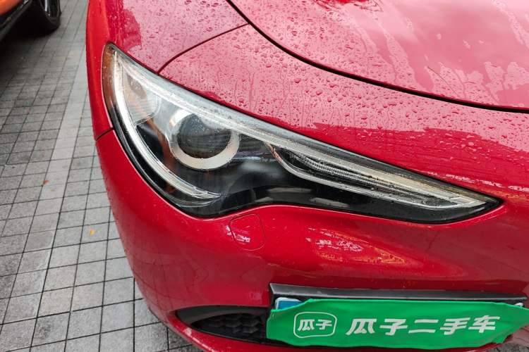 Used Alfa Romeo Stelvio 2017 2.0T 200HP Elite Edition Right Front Headlight