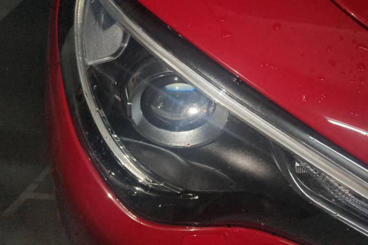 Used Alfa Romeo Stelvio 2017 2.0T 200HP Luxury Edition Right Front Headlight