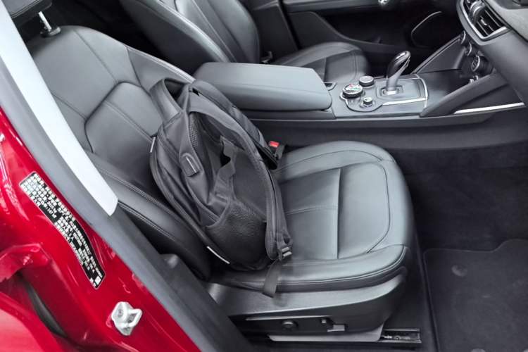 Used Alfa Romeo Stelvio 2017 2.0T 200HP Elite Edition Right Front Seat