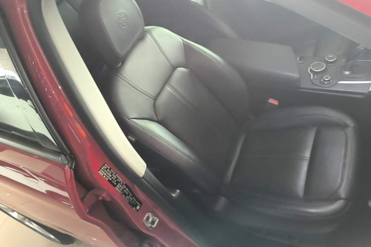 Used Alfa Romeo Stelvio 2017 2.0T 200HP Elite Edition Right Front Seat
