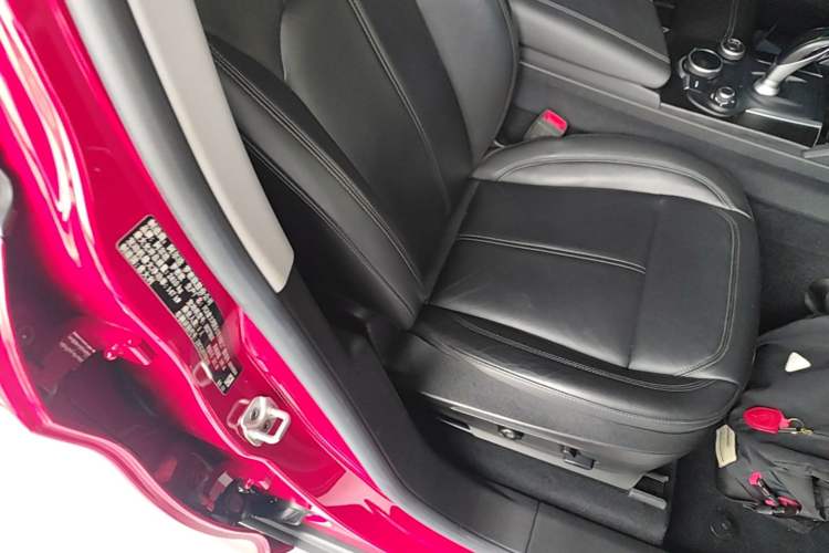 Used Alfa Romeo Stelvio 2017 2.0T 200HP Elite Edition Right Front Seat