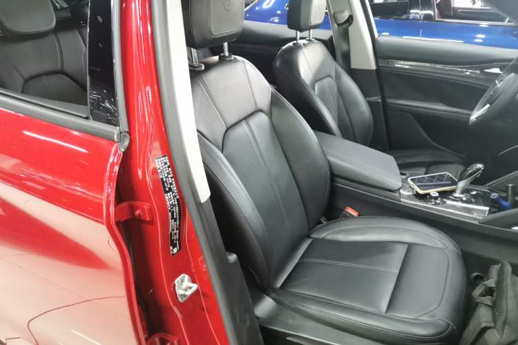 Used Alfa Romeo Stelvio 2017 2.0T 200HP Elite Edition Right Front Seat