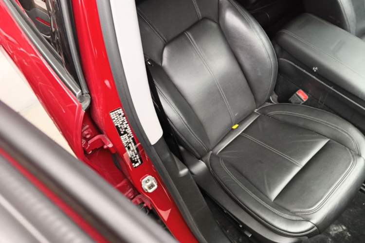 Used Alfa Romeo Stelvio 2017 2.0T 200HP Elite Edition Right Front Seat