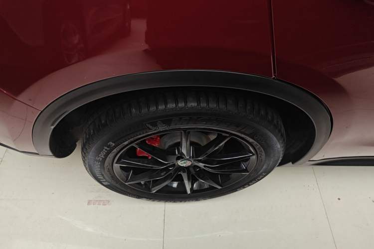 Used Alfa Romeo Stelvio 2017 2.0T 280HP Luxury Edition Right Rear Wheel Hub