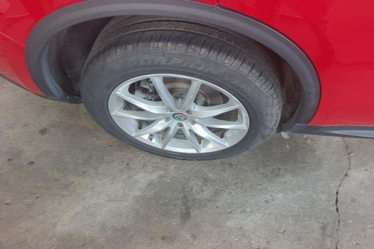 Used Alfa Romeo Stelvio 2017 2.0T 200HP Luxury Edition Right Rear Wheel Hub