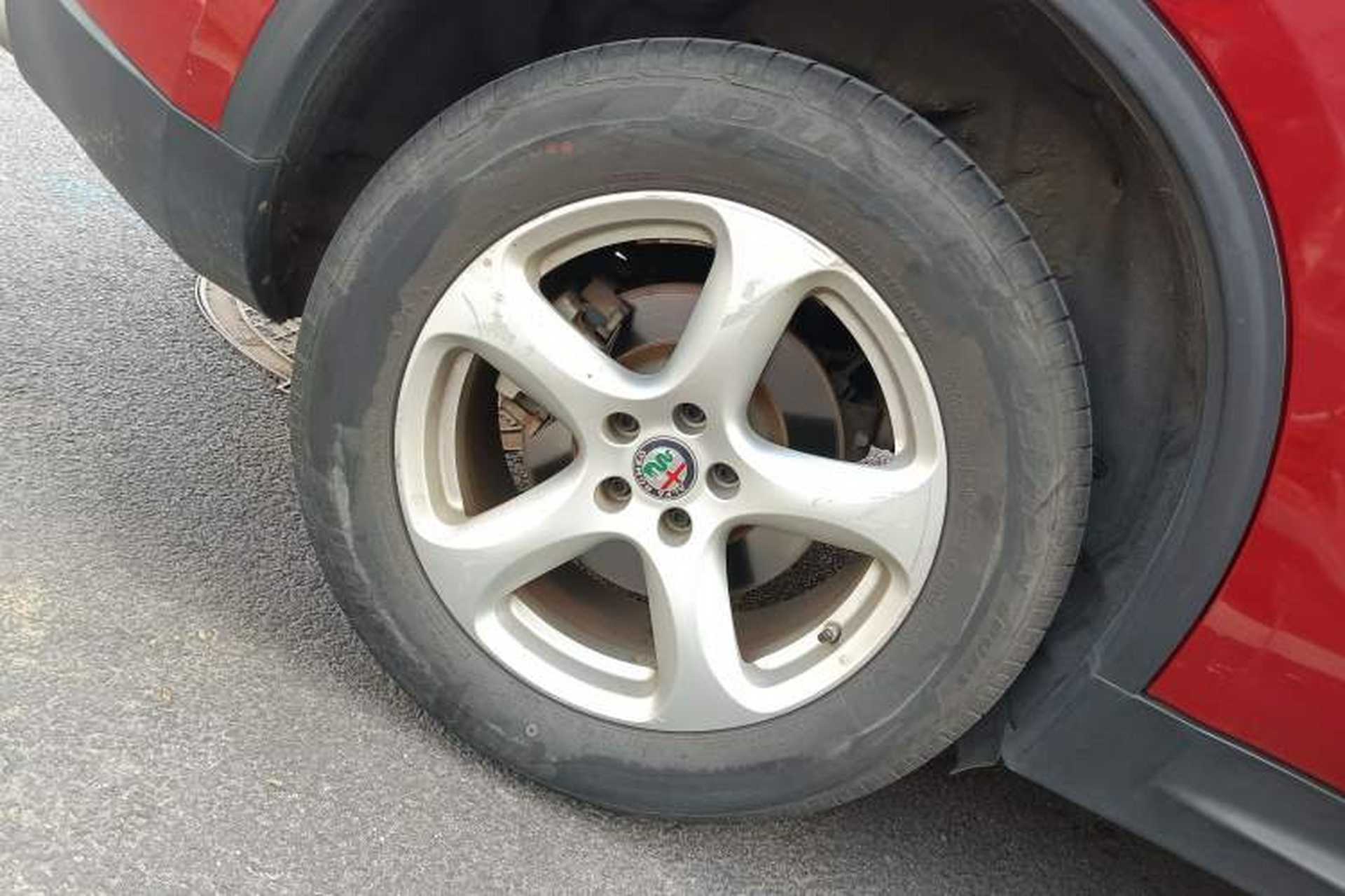Used Alfa Romeo Stelvio 2017 2.0T 200HP Elite Edition Right Rear Wheel Hub