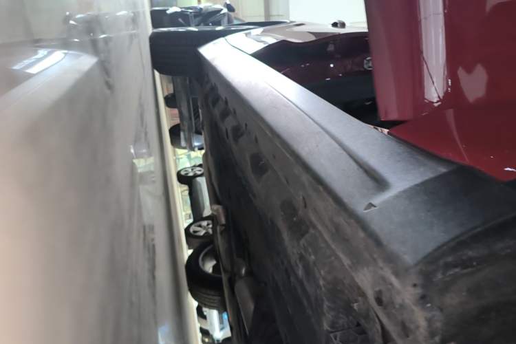 Used Alfa Romeo Stelvio 2017 2.0T 200HP Elite Edition Right Side Sill