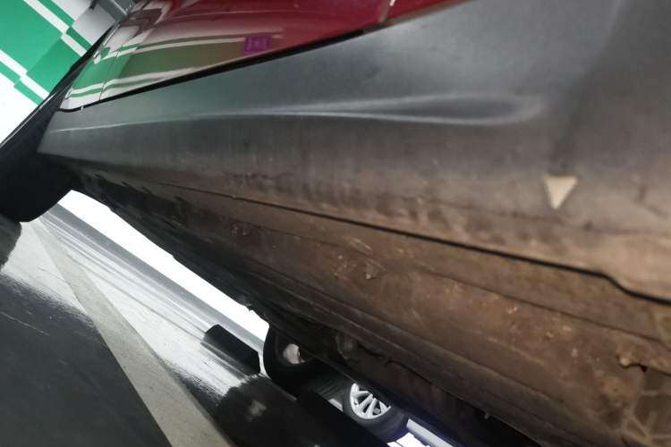 Used Alfa Romeo Stelvio 2017 2.0T 200HP Elite Edition Right Side Sill