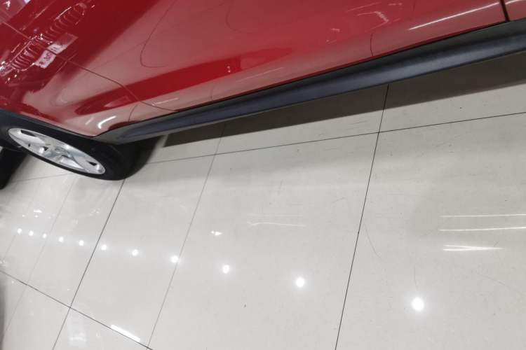 Used Alfa Romeo Stelvio 2017 2.0T 200HP Elite Edition Right Side Sill