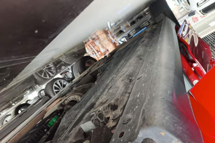 Used Alfa Romeo Stelvio 2017 2.0T 200HP Elite Edition Right Side Sill