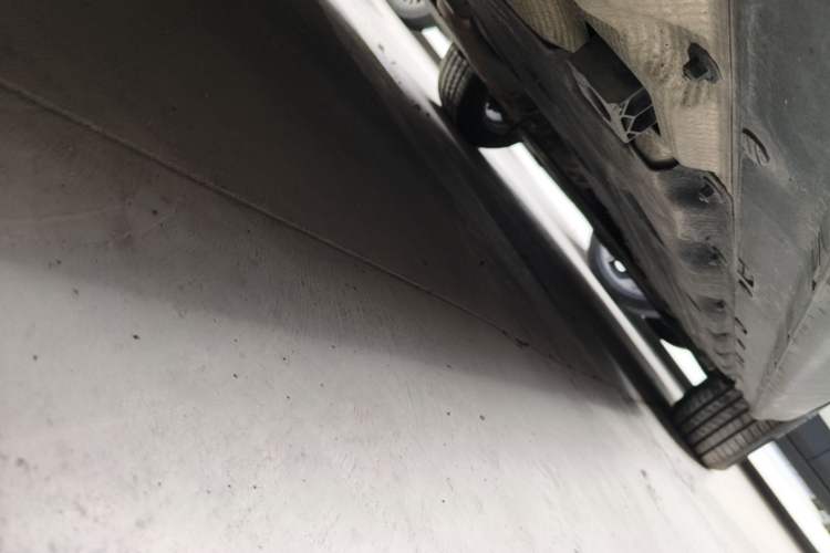 Used Alfa Romeo Stelvio 2017 2.0T 200HP Elite Edition Right Side Sill