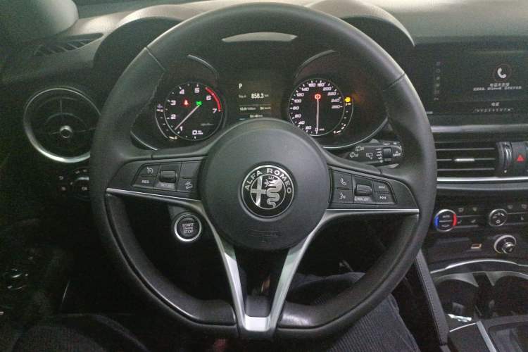 Used Alfa Romeo Stelvio 2017 2.0T 200HP Elite Edition Steering Wheel