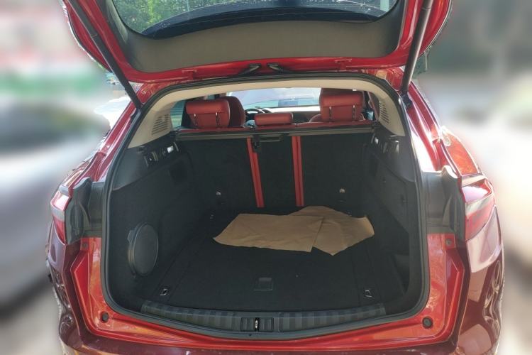 Used Alfa Romeo Stelvio 2017 2.0T 280HP Luxury Edition Trunk