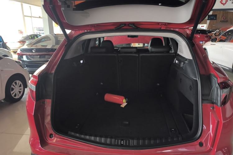Used Alfa Romeo Stelvio 2017 2.0T 200HP Elite Edition Trunk
