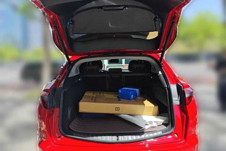 Used Alfa Romeo Stelvio 2017 2.0T 200HP Luxury Edition Trunk