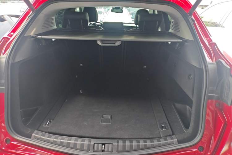 Used Alfa Romeo Stelvio 2017 2.0T 200HP Elite Edition Trunk