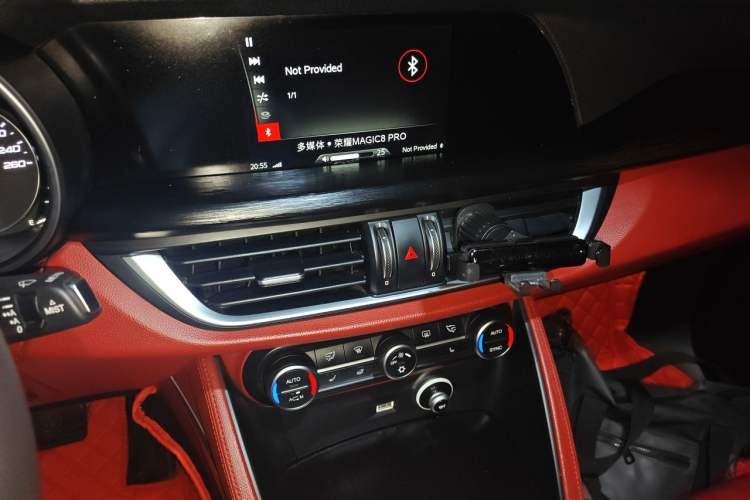 Used Alfa Romeo Stelvio 2017 2.0T 200HP Luxury Edition Audio And AC Panel