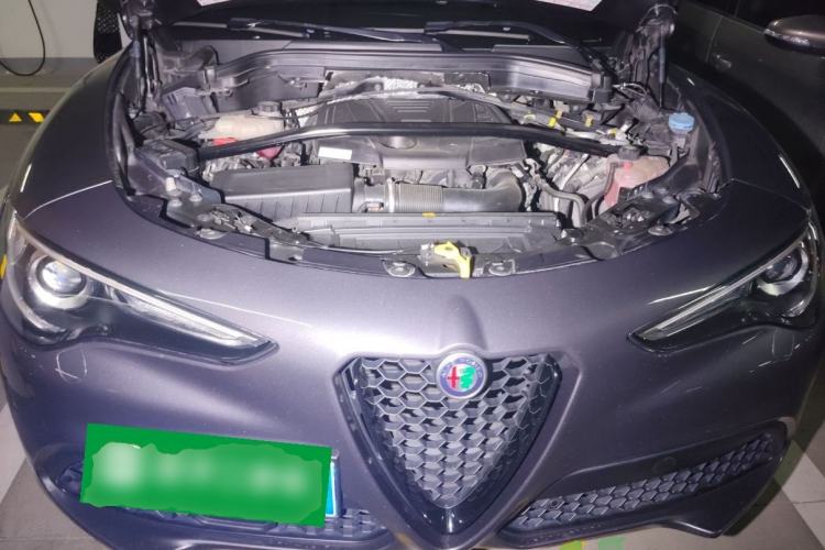 Used Alfa Romeo Stelvio 2017 2.0T 200HP Luxury Edition Engine Bay