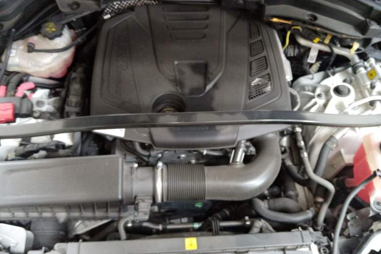 Used Alfa Romeo Stelvio 2017 2.0T 200HP Elite Edition Engine Bay