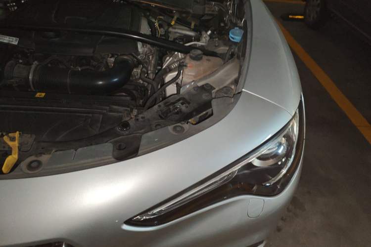 Used Alfa Romeo Stelvio 2017 2.0T 200HP Luxury Edition Engine Bay Left
